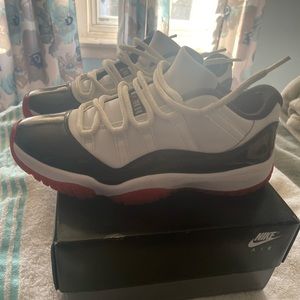 Air Jordan 11 retro low concord bred